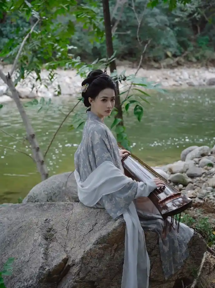 用户熬夜刷积分场景